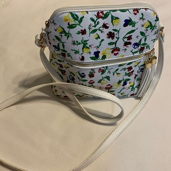 Multicolor white and floral Crossbody bag with top zipper closure - Picture 1 of 10